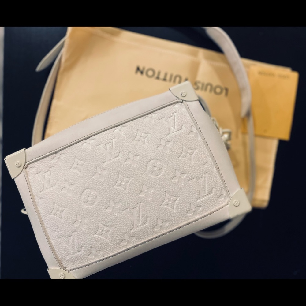 LV soft trunk